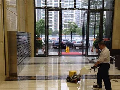 東莞清潔公司：廠(chǎng)房保潔怎樣做能夠又快又干凈